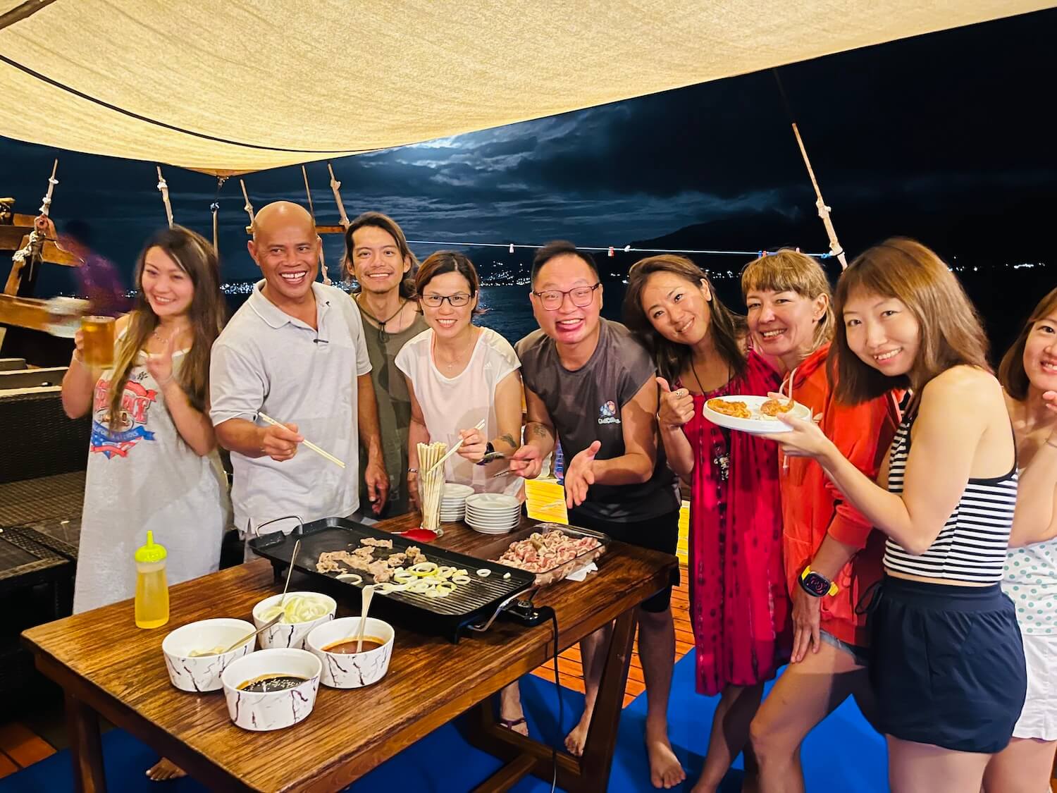 印尼船宿 潛水行程 joe愛潛水13 【印尼 】Part 2：Neomi Cruise 頂級印尼船宿玩什麼？儒艮錘頭鯊旗魚大物團，一年一期跨洋行程獨家開箱