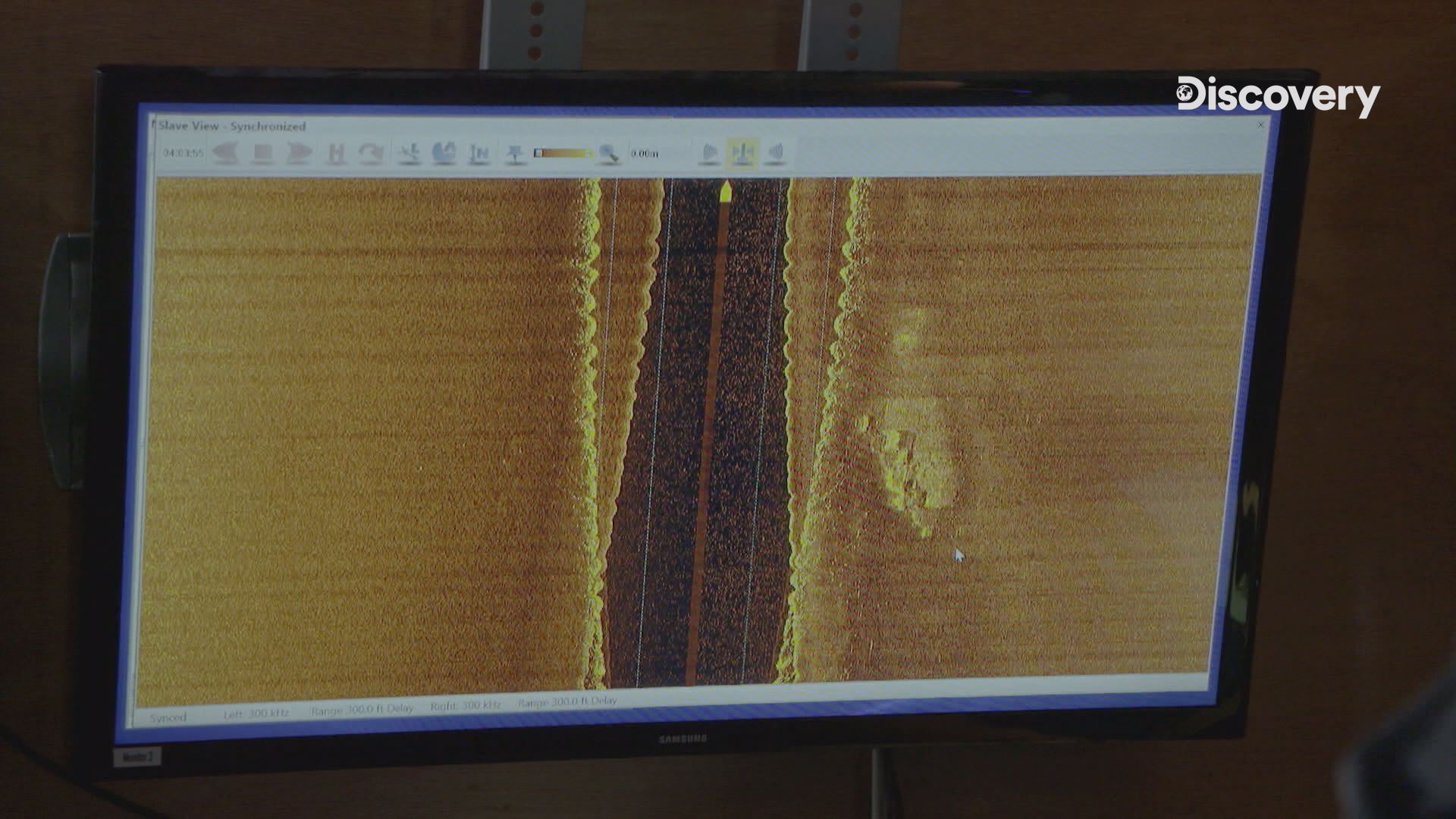 深海聲納測出85呎船身的清晰圖像